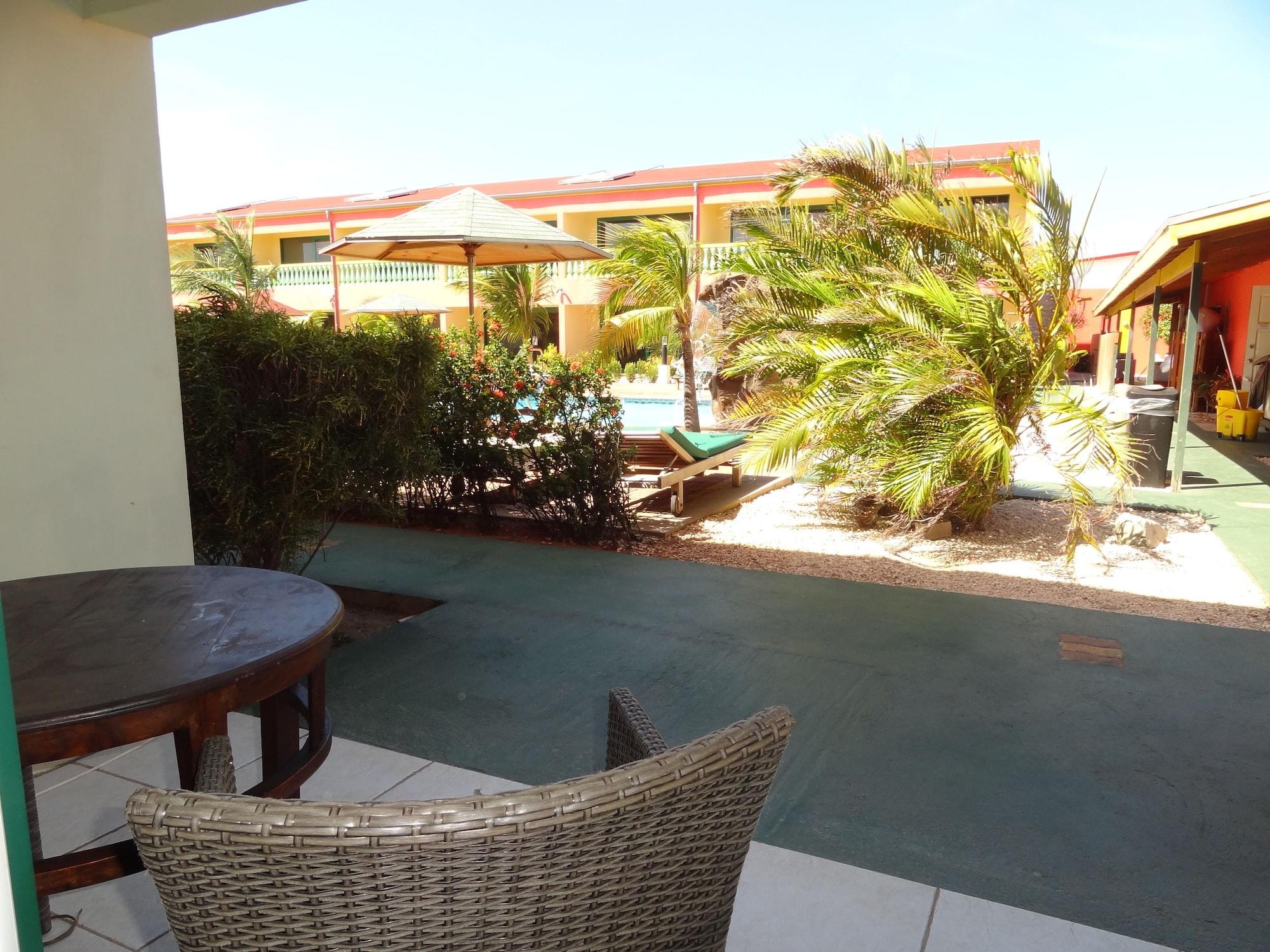 Del Rey Apartments Aruba Esterno foto
