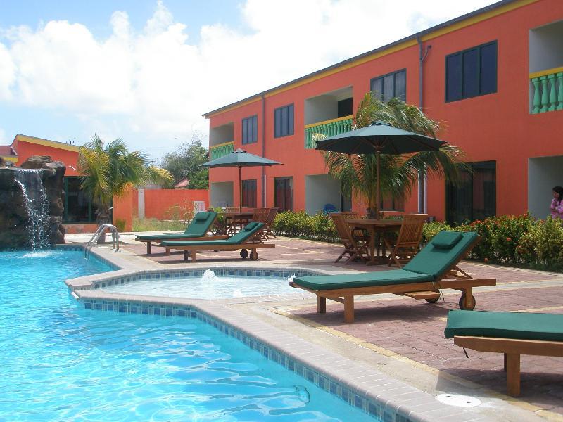 Del Rey Apartments Aruba Esterno foto