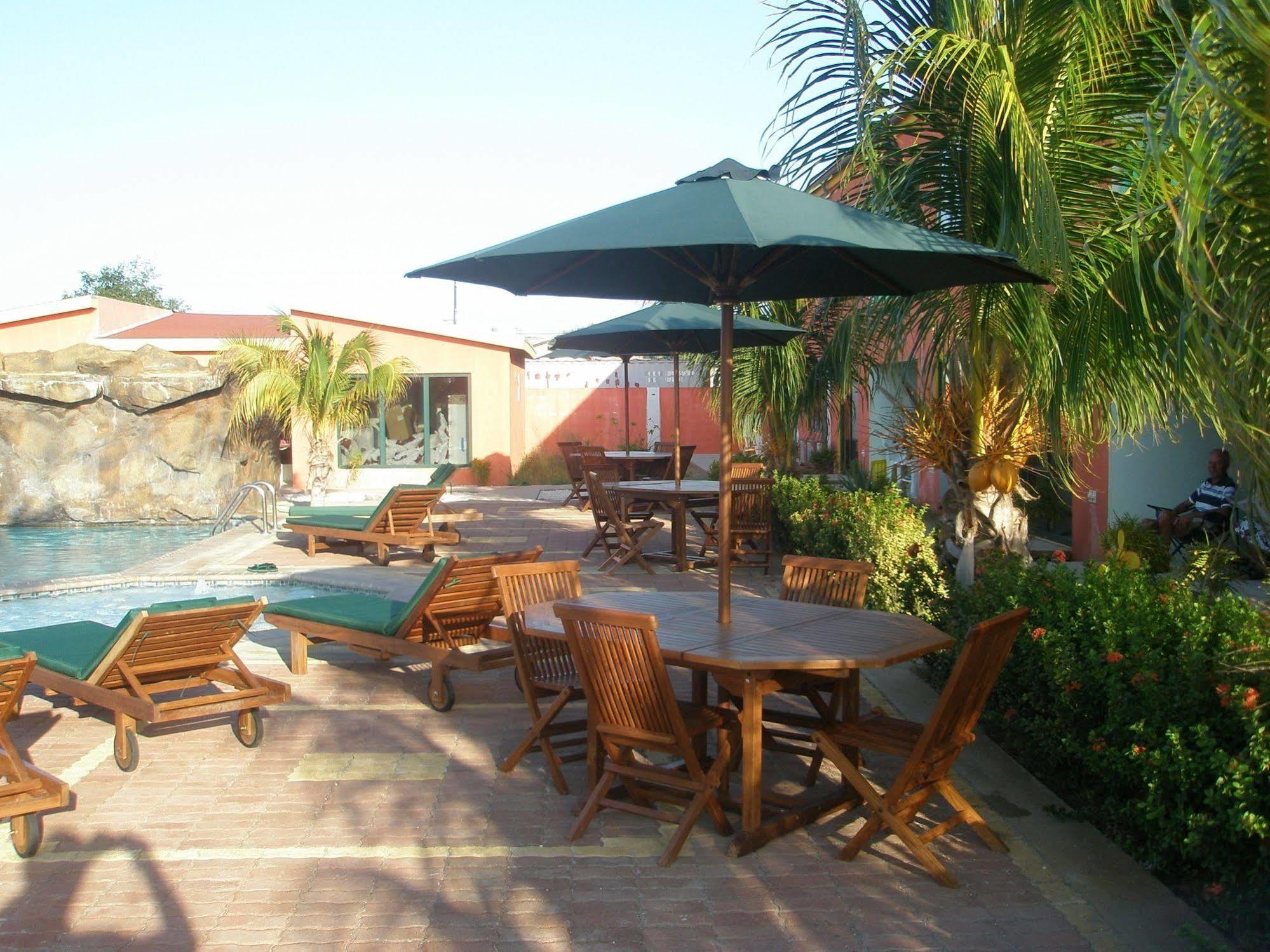 Del Rey Apartments Aruba Esterno foto