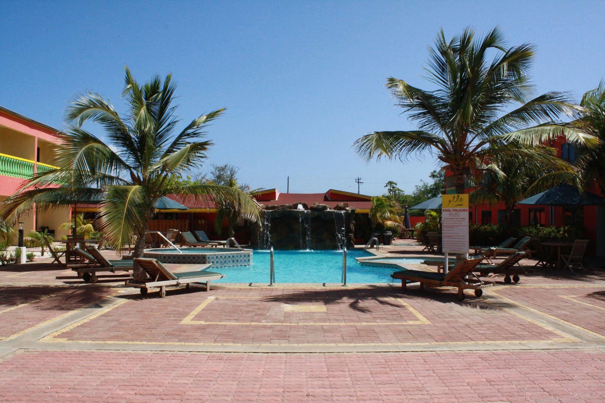 Del Rey Apartments Aruba Esterno foto